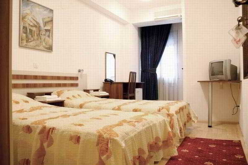 Hotel Ambasador Üsküp Dış mekan fotoğraf